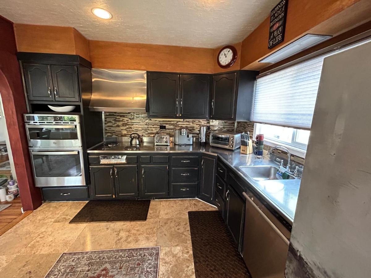 A Spicy Swedish Cottage Salt Lake City Bagian luar foto
